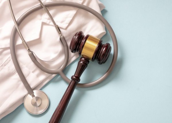 Who Can Be Held Liable in a Medical Malpractice Case?